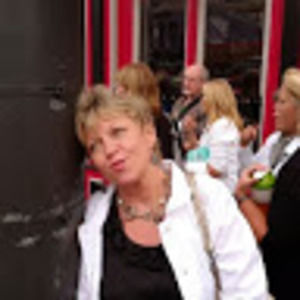 Meet your Posher, Debra